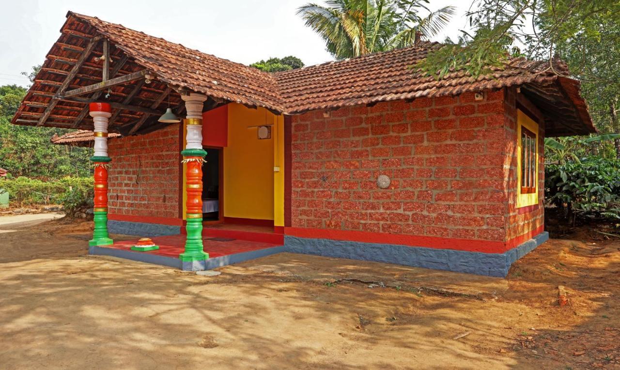 Hotel Allaranda Homestay Madikeri Eksteriør bilde